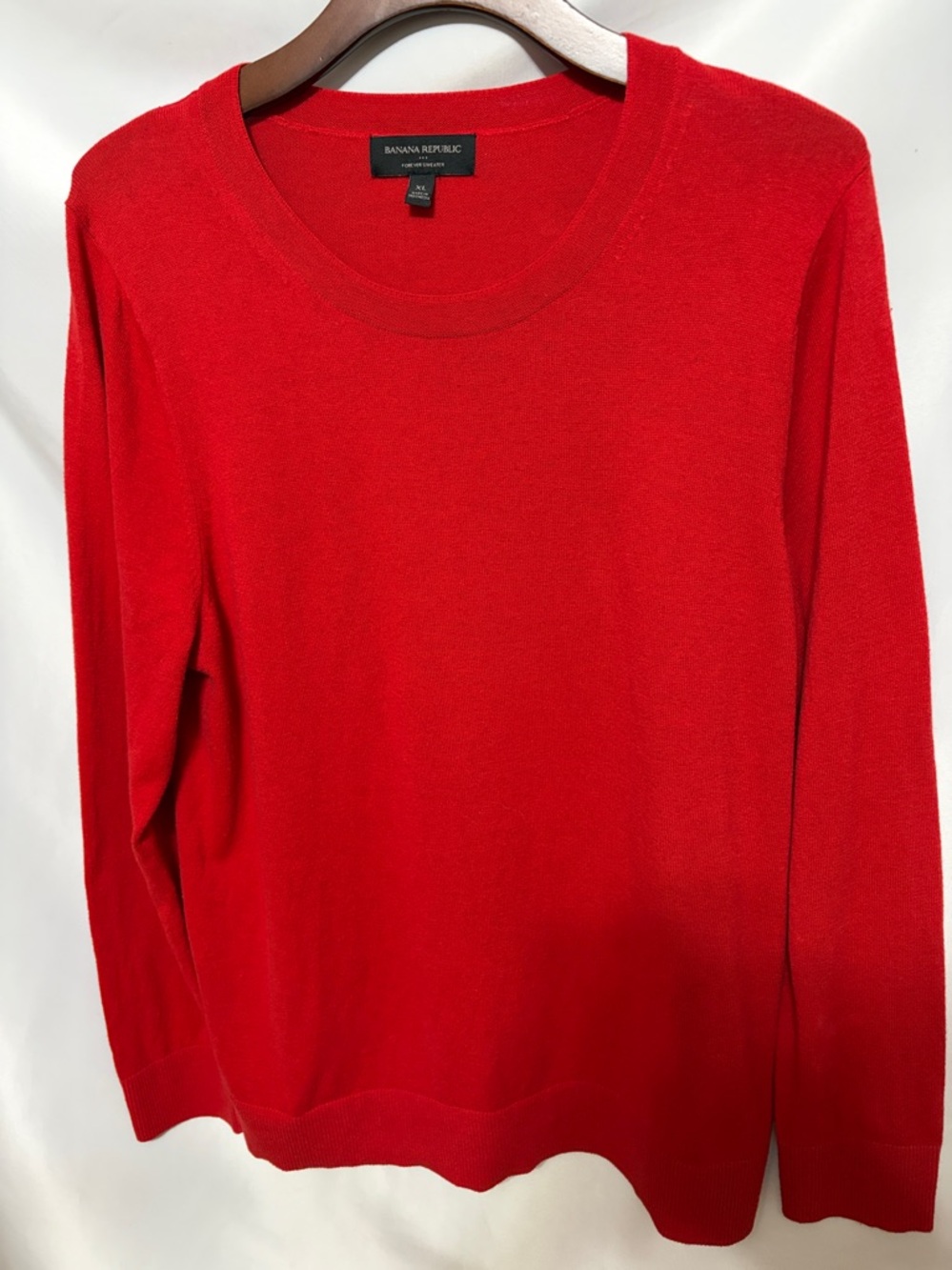 Banana Republic Forever Sweater in Womens size L